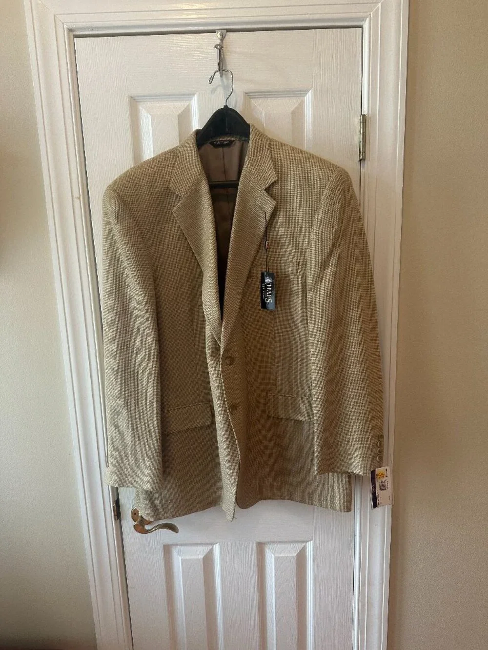 NWT Chaps Blazer 100% Si lk, Gold Color, Size 46L